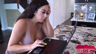 Сестренка мени сүйөт - Кики Клаут