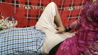 Con điếm bắt cô làm việc anh ta là nước bắn hạ