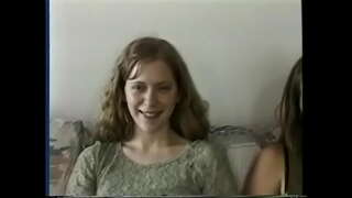 갈색 머리의 아기는 그녀의 슈퍼 털이 음부에 의해 맛은 그녀의 최고의 여자 친구