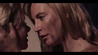 Rolig Sirene, Mona Wales