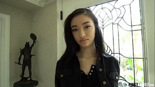 Kinkyのファミリマy. 18y.o。 stepsisterた内覧会のハウスパー