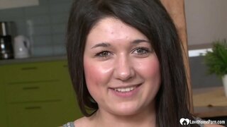 Nghiệp dư sẽ hút cứng của mình đen và có được cô ấy puss quái.