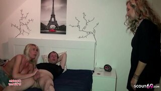 MẸ với Vú bắt người bạn tốt khi làm ra và biến tới Ba người để nói chuyện về MẸ với Vú bắt người bạn tốt khi làm ra và biến tới Ba người để nói chuyện về